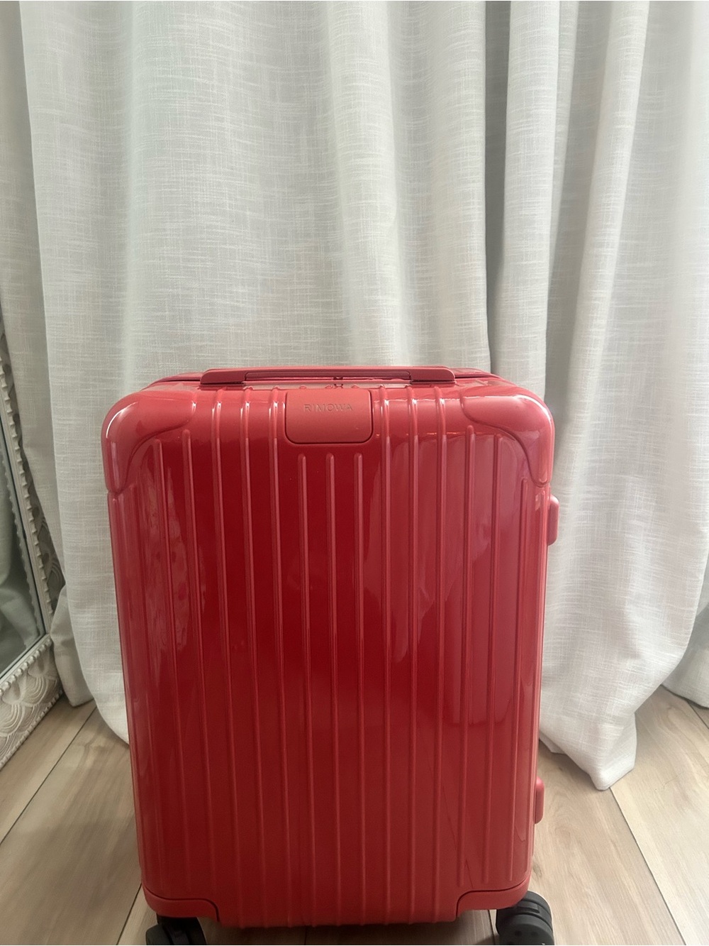 RIMOWA Granada Pink Hard-Shell Carry-On Spinner Suitcase